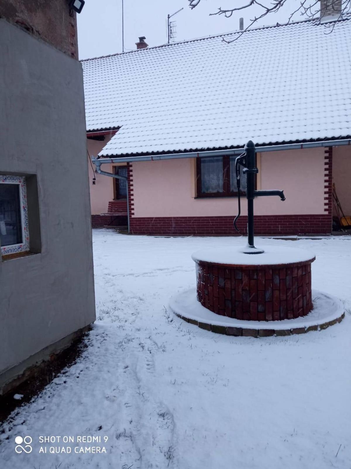 Chalupa Hana Vestec  Zewnętrze zdjęcie